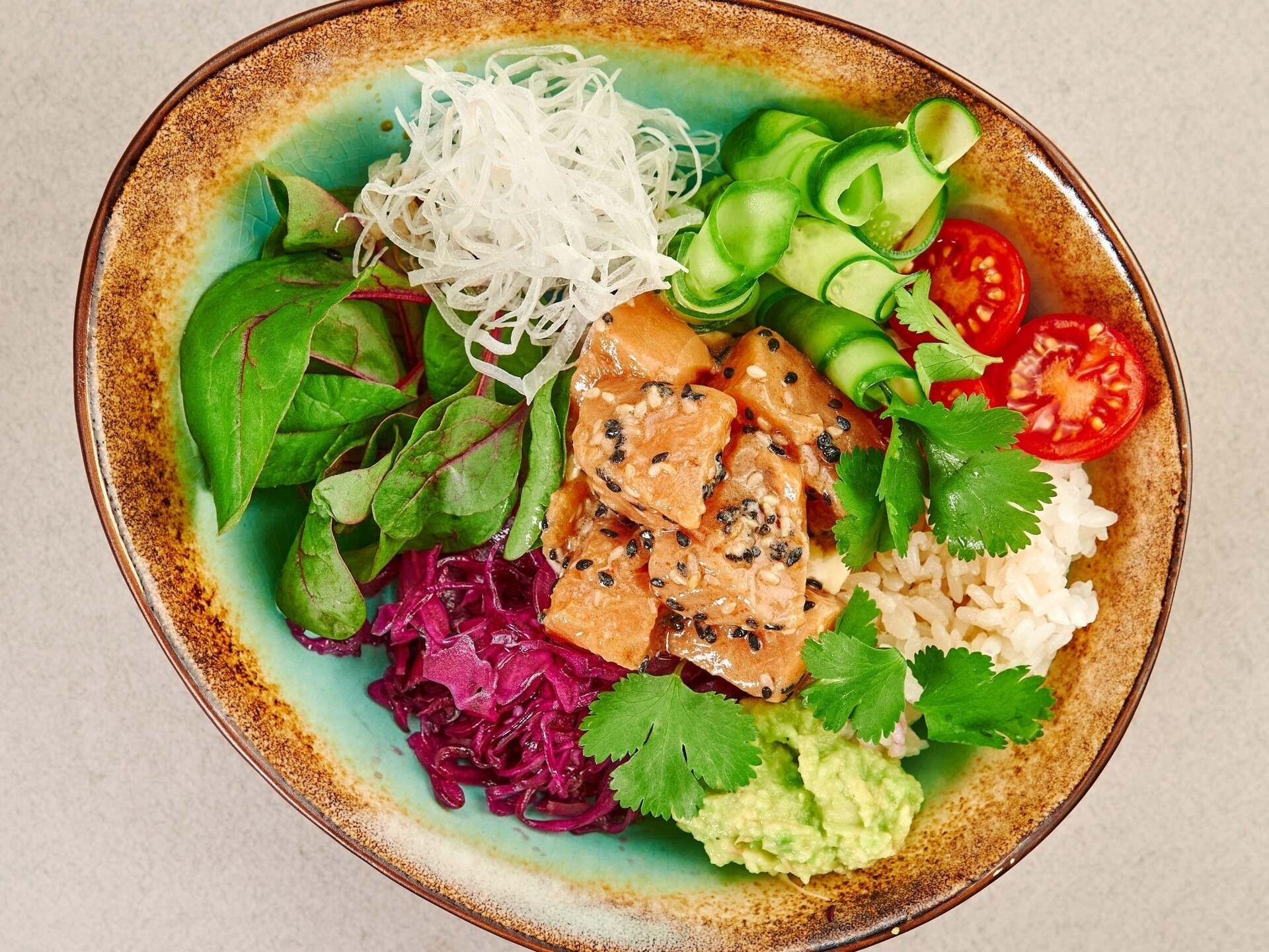 Боул с лососем