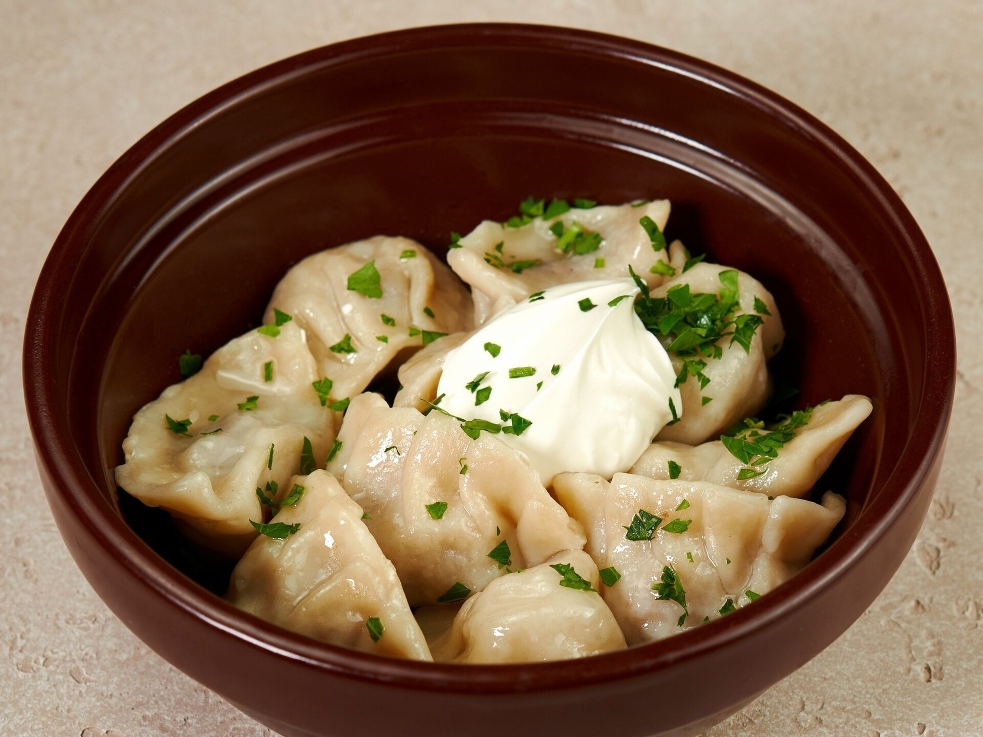 Пельмени из мраморной говядины со сметаной S