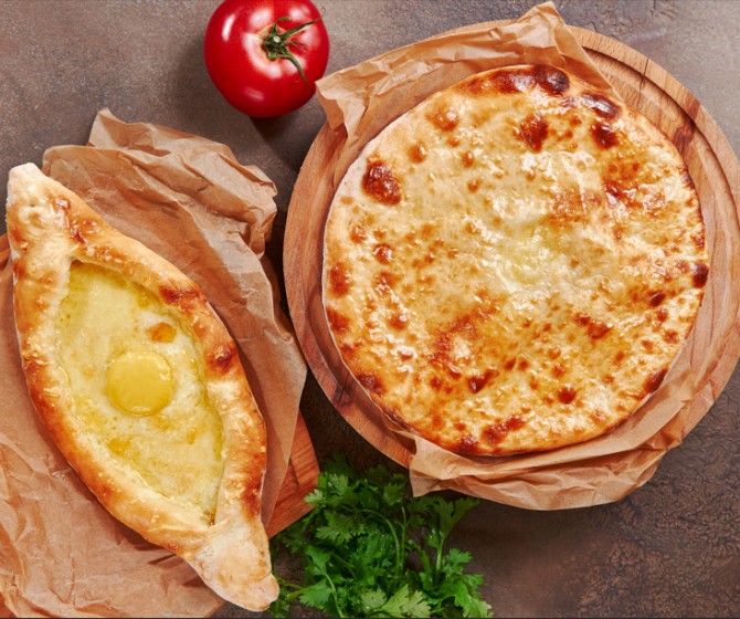 Грузинское комбо Хачапури по-аджарски+Хачапури по-имеретински