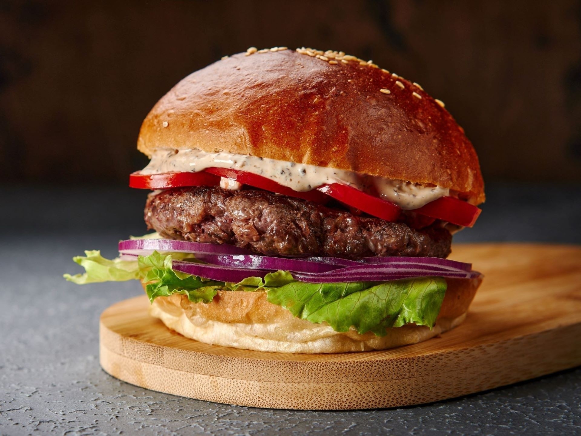 Биф бургер с острым трюфелем